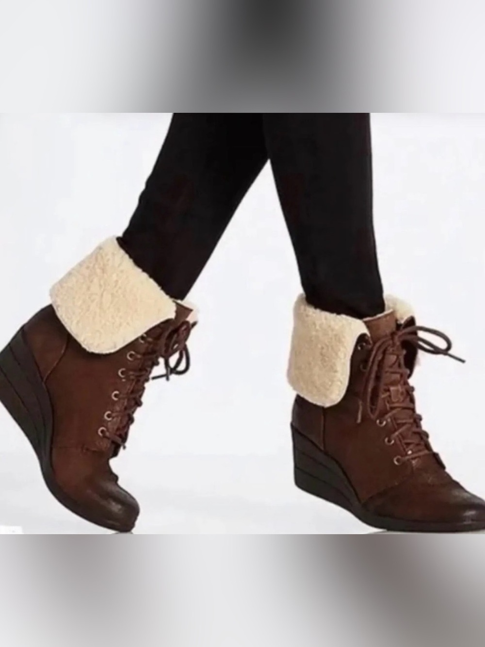 UGG Zea Chocolate Brown Wedge Ankle Shearling Boots Size 7